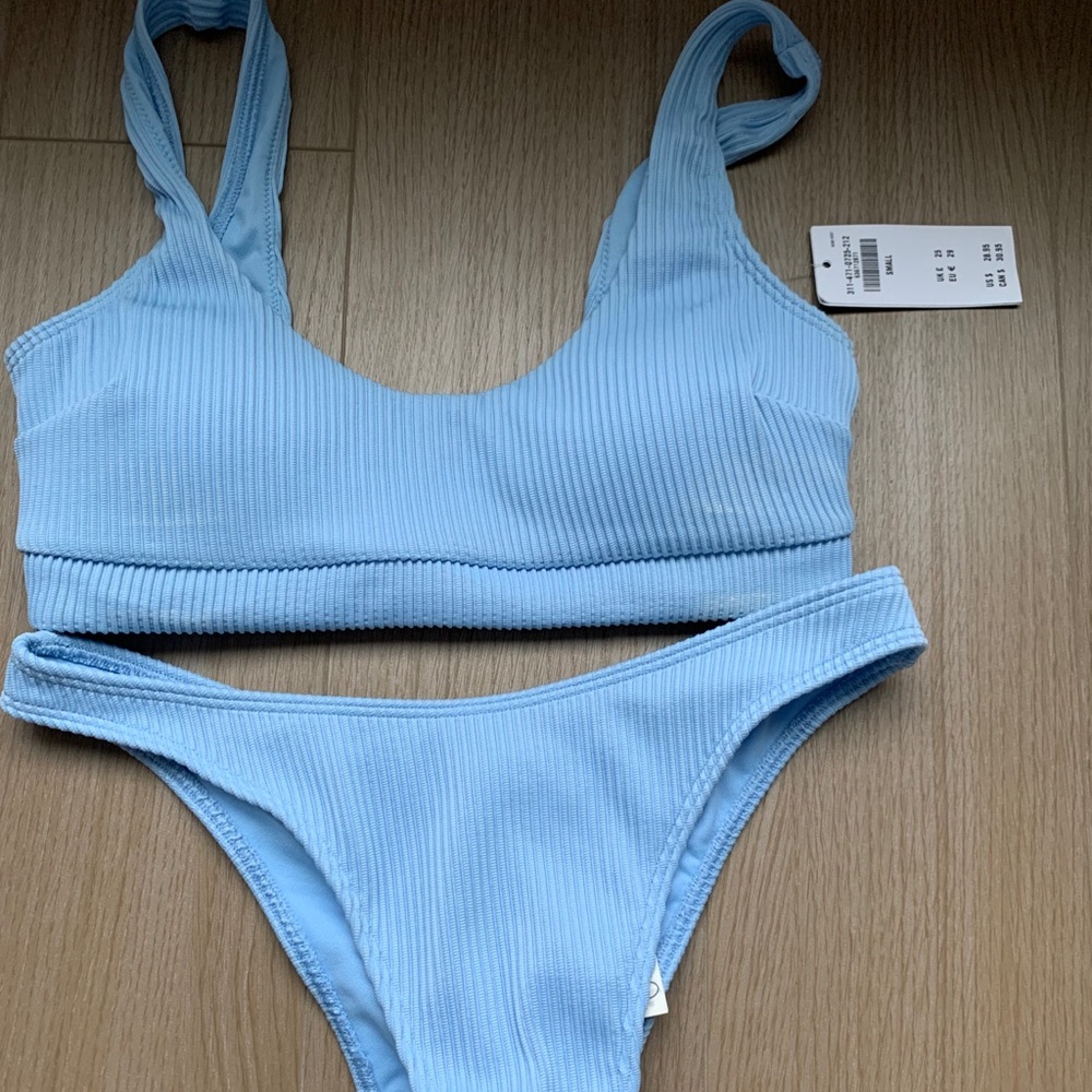 Hollister ribbed bikini, size small, NWT
